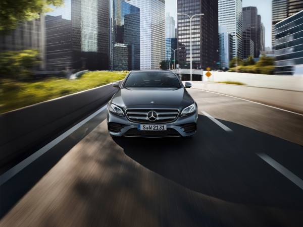Photograph David Maurer Maurer_mercedes_e_class_08 on One Eyeland